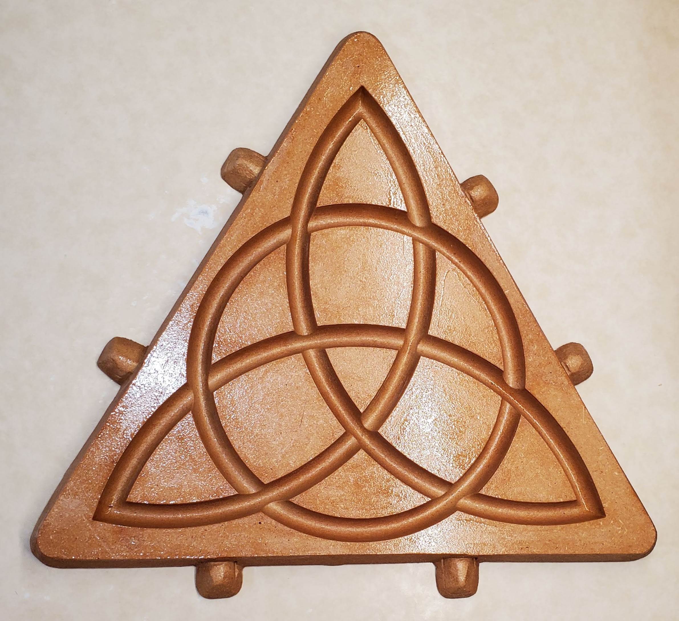 Large Triquetra Model